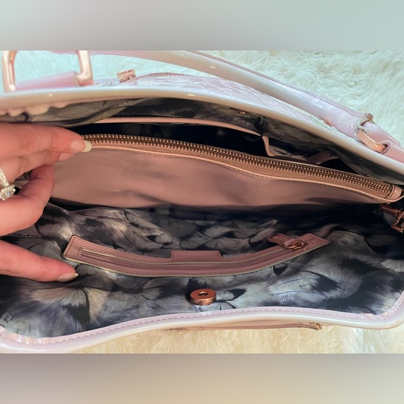 🌸 Ted Baker Tote - Picture 7 of 14